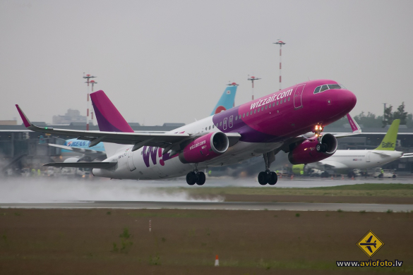 Airbus A320-232