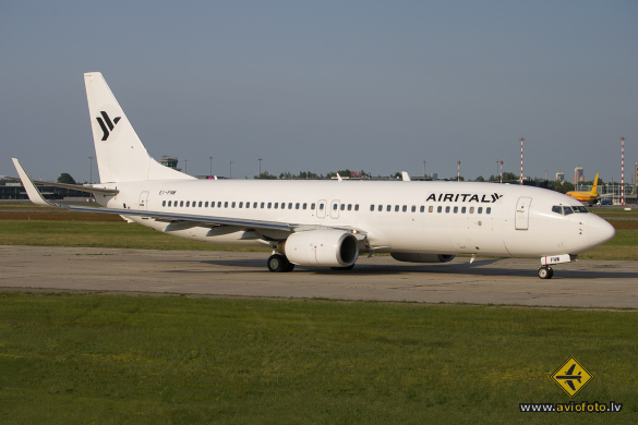 Boeing 737-86N