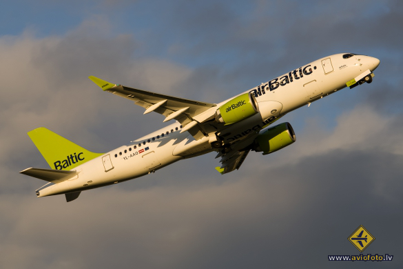 Airbus A220-300