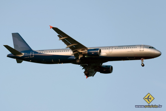 Airbus A321-211