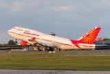 Boeing 747-437
