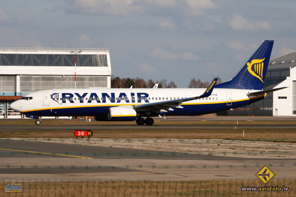 Boeing 737-8AS