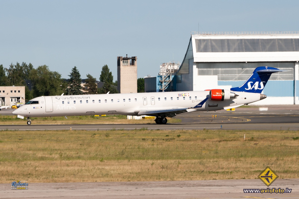 Bombardier CRJ-900LR (CL-600-2D24)