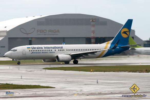 Boeing 737-8Q8