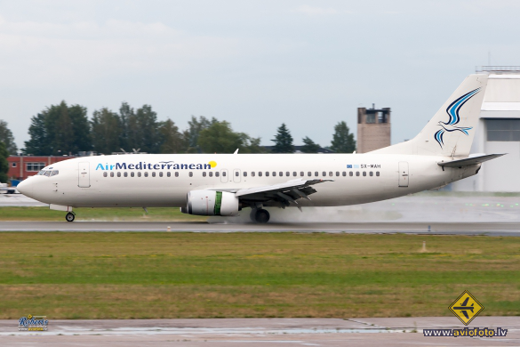 Boeing 737-405