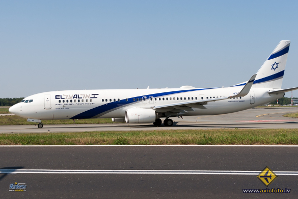 Boeing 737-958/ER