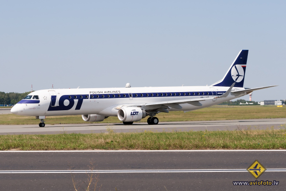 Embraer 195LR (ERJ-190-200LR)