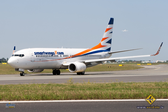 Boeing 737-8Q8