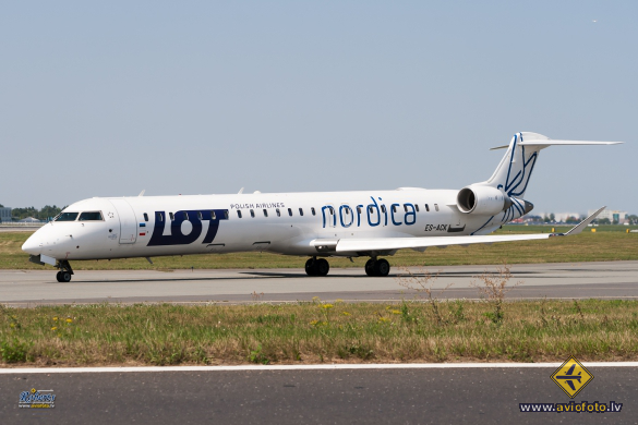 Bombardier CRJ-900ER (CL-600-2D24)