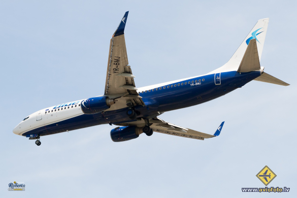 Boeing 737-82R