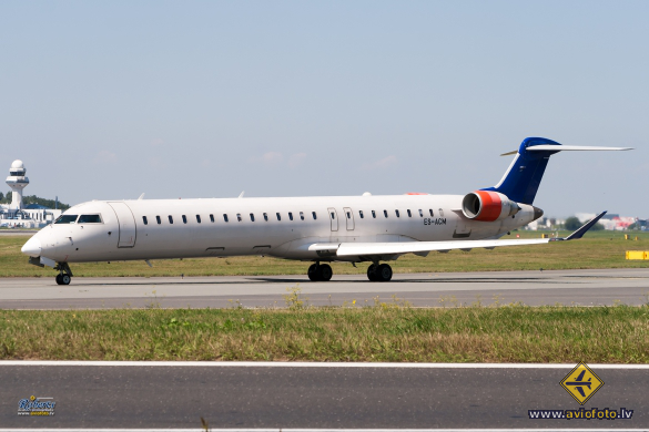 Bombardier CRJ-900ER NG (CL-600-2D24)