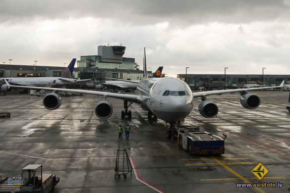 Airbus A340-642