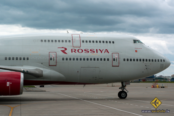 Boeing 747-446