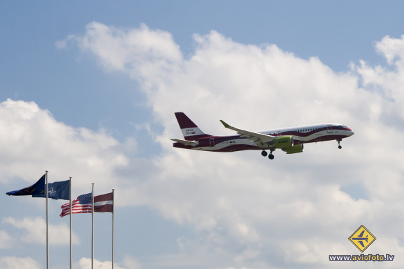 Airbus A220-300