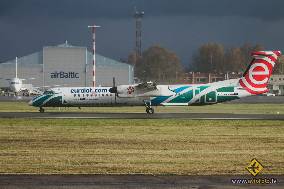 Bombardier DHC-8-402 Q400
