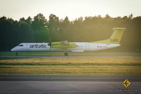Bombardier DHC-8-402 Q400