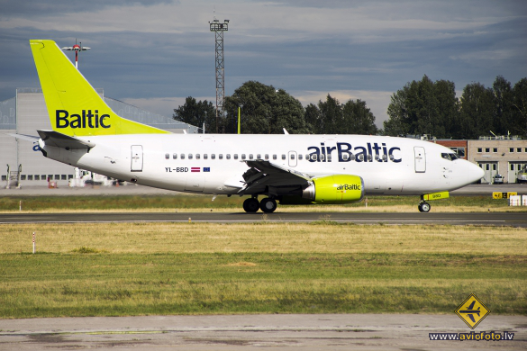 Boeing 737-53S