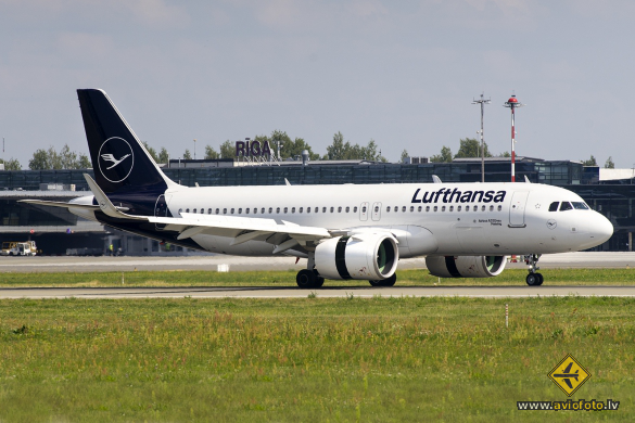 Airbus A320-271N
