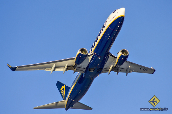 Boeing 737-8AS