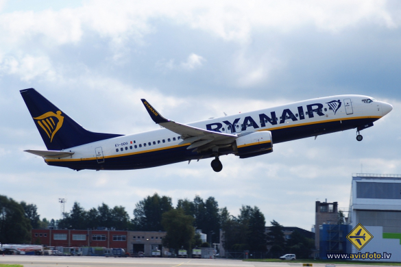 Boeing 737-8AS