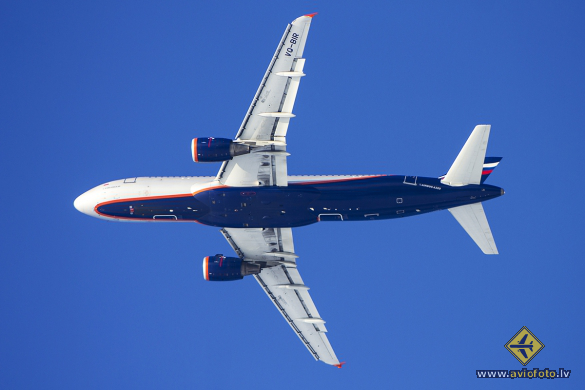 Airbus A320-214