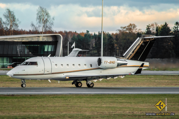 Bombardier Challenger 604 (CL-600-2B16)