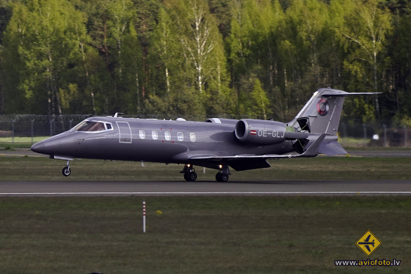 Learjet 60
