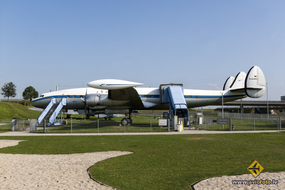 Lockheed L-1049G Super Constellation