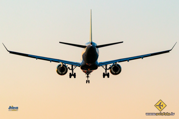 Airbus A220-300