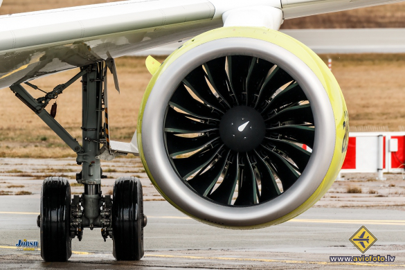 Bombardier CSeries CS300 (BD-500-1A11)
