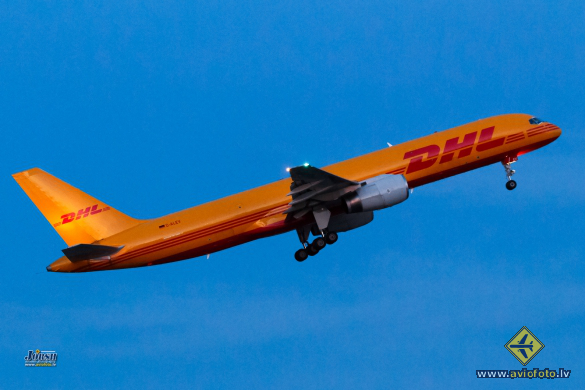 Boeing 757-28A(PCF)