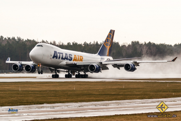 Boeing 747-45EF/SCD