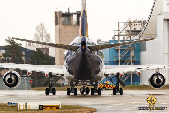 Boeing 747-45EF/SCD