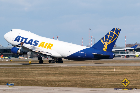 Boeing 747-47UF/SCD