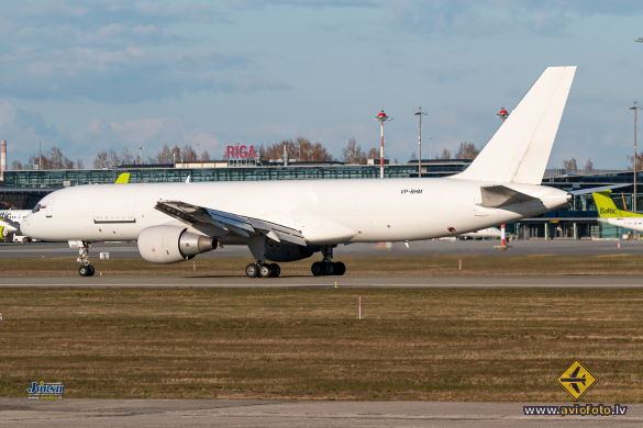 Boeing 757-222(PCF)