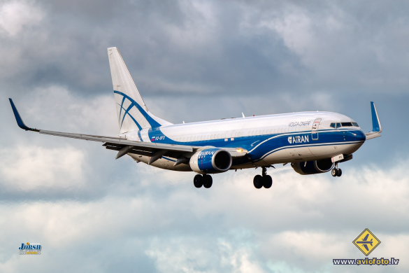 Boeing 737-83N(BCF)
