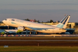 Boeing 737-4Q8(SF)