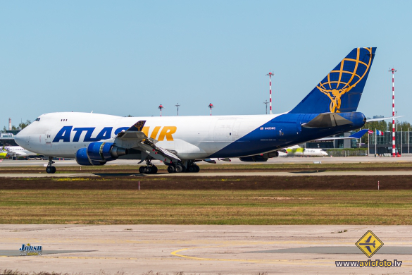 Boeing 747-47UF/SCD