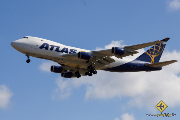 Boeing 747-47UF/SCD