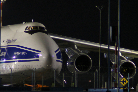 Antonov An-124-100 Ruslan