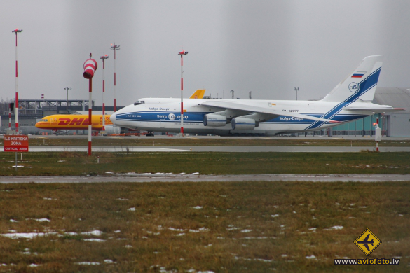 Antonov An-124-100 Ruslan