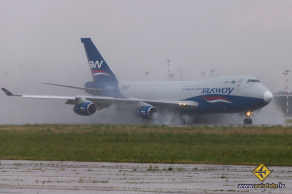 Boeing 747-4R7F/SCD