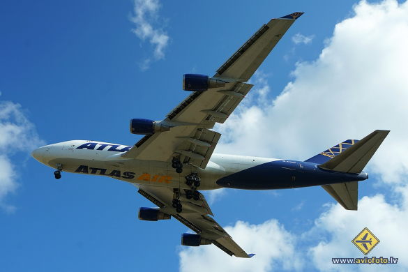Boeing 747-47UF/SCD