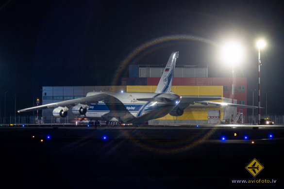 Antonov An-124-100 Ruslan