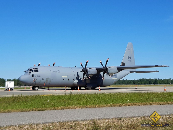 Lockheed Martin CC-130J-30 Hercules (L-382)
