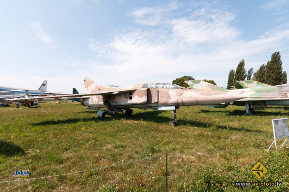 Mikoyan-Gurevich MiG-23UB