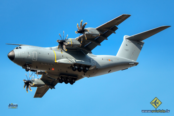 Airbus A400M-180