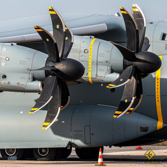 Airbus A400M-180