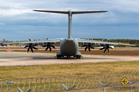 Airbus A400M-180