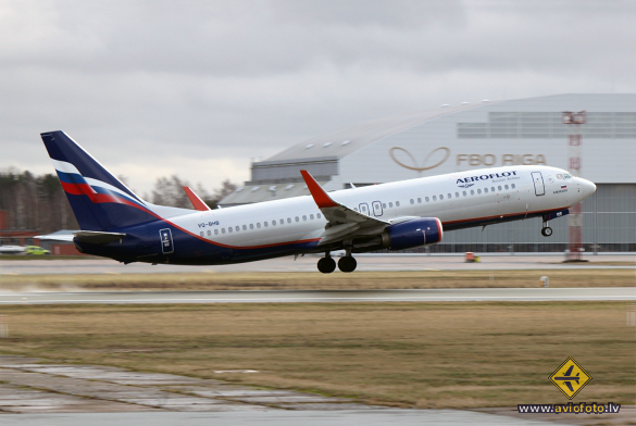 Boeing 737-8LJ